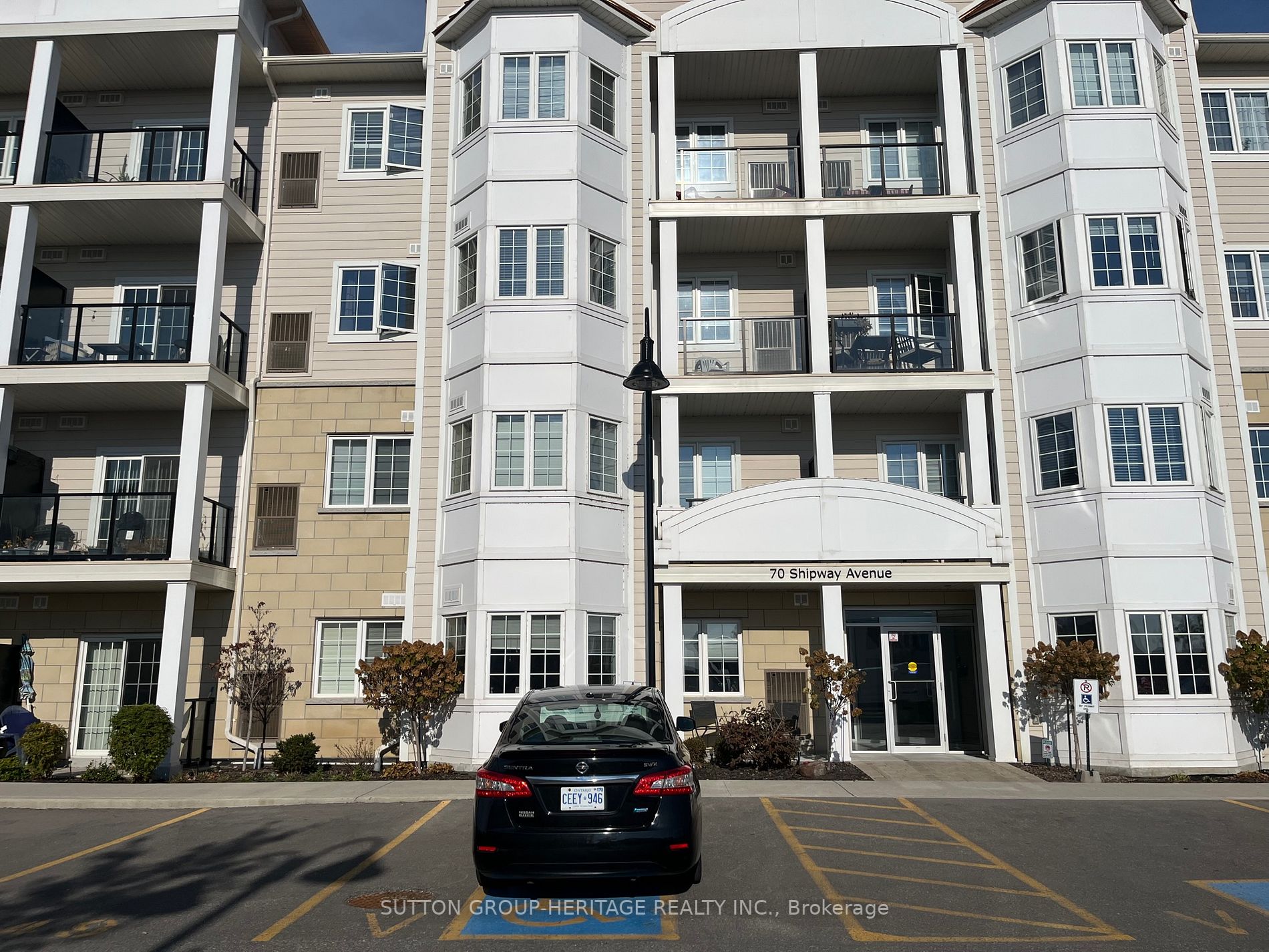 70 Shipway Ave W, #301