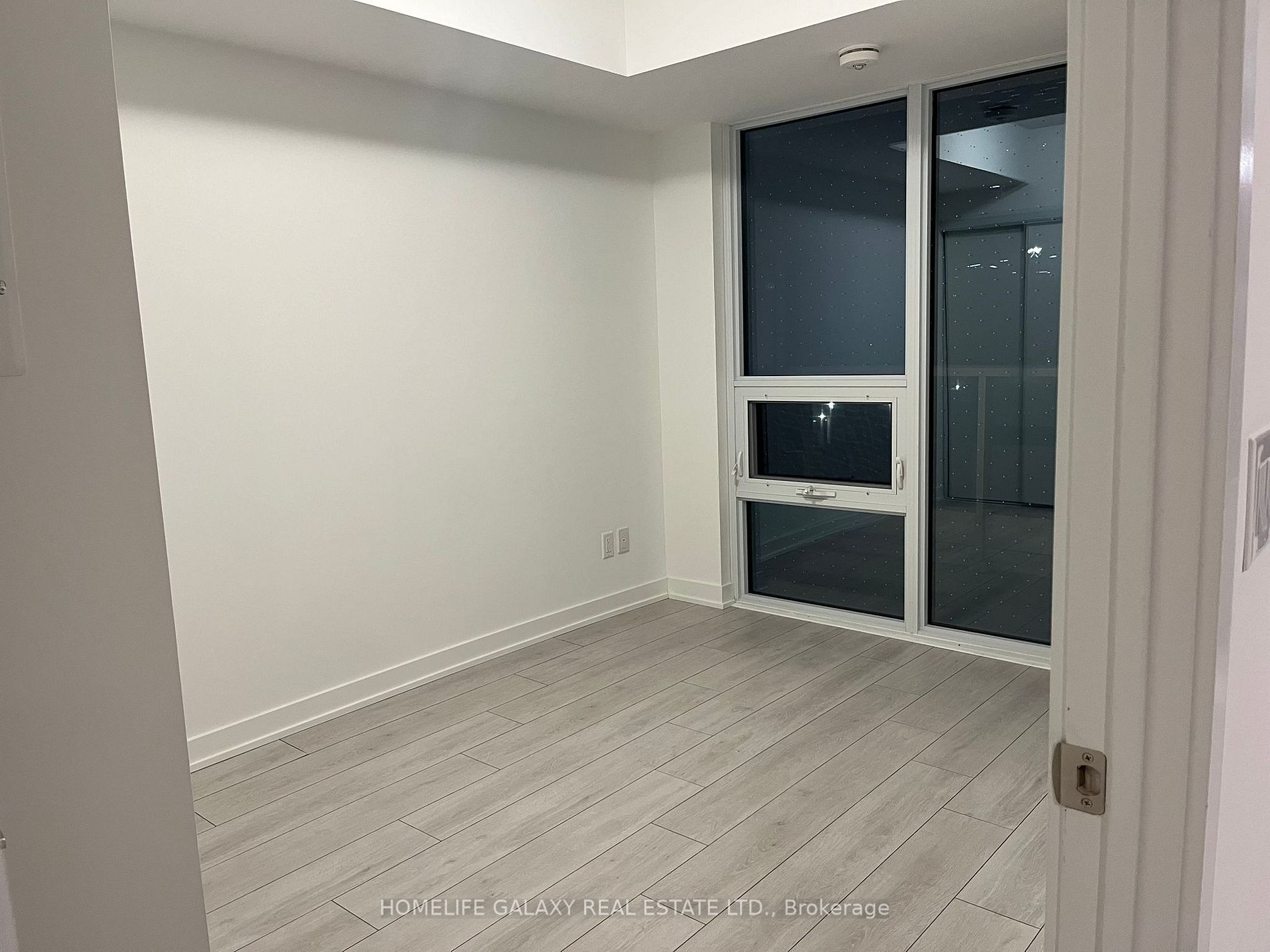 2033 Kennedy Rd, #308