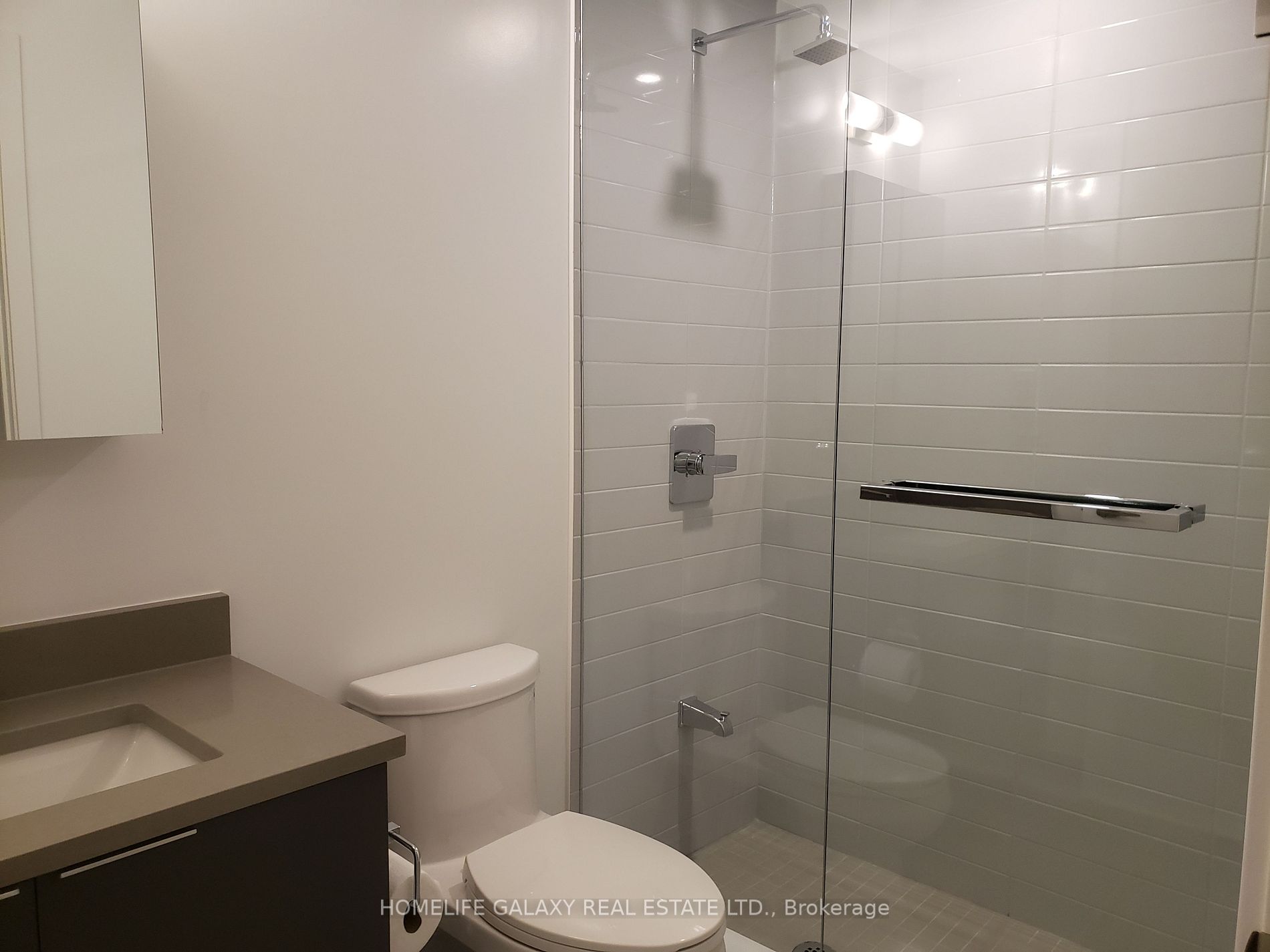 2033 Kennedy Rd, #308