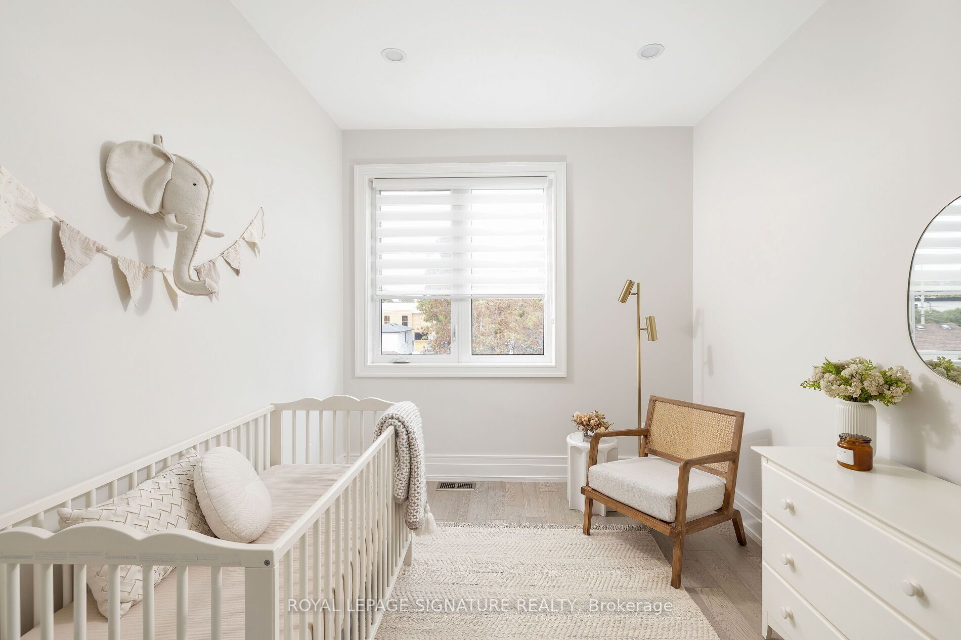 65 Derwyn Rd