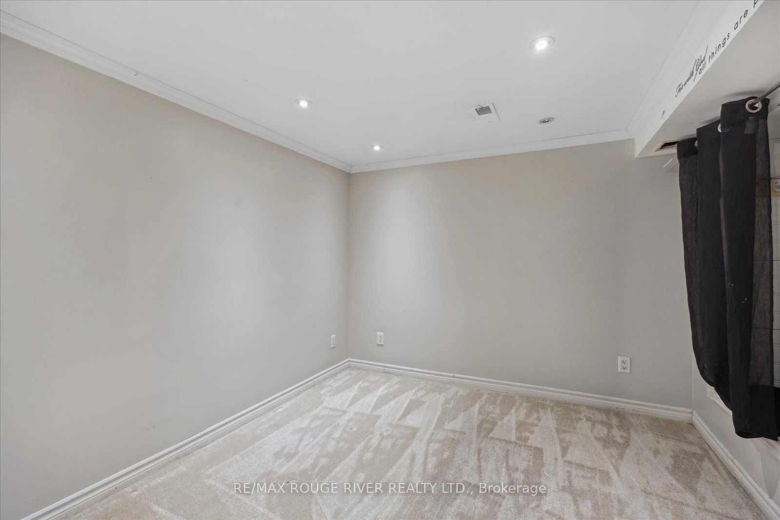 5 Hillhurst Cres