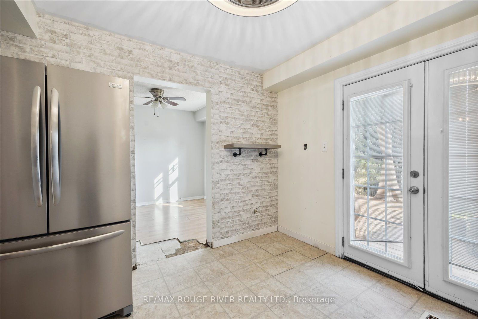 5 Hillhurst Cres