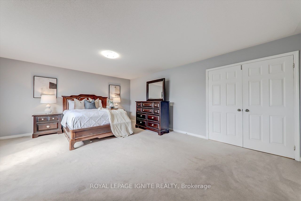 11 Barnfield Cres