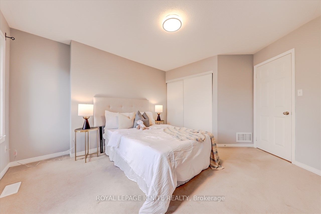 11 Barnfield Cres