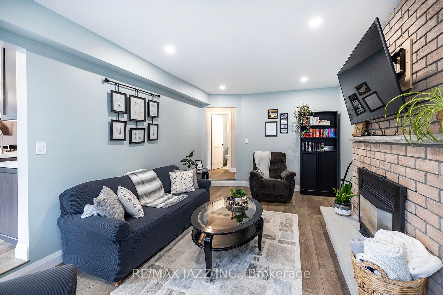 857 Sundance Circ