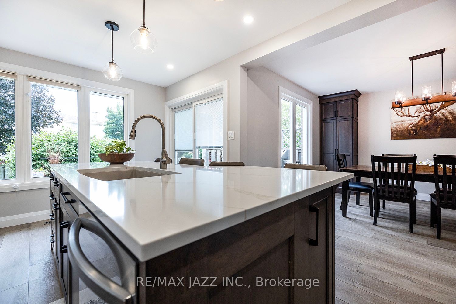 857 Sundance Circ