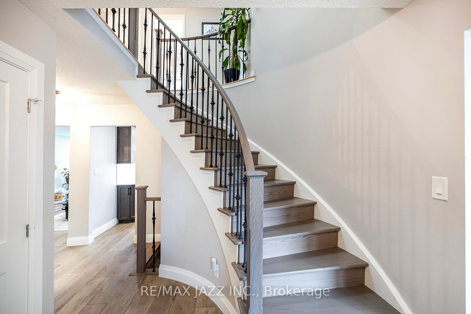 857 Sundance Circ
