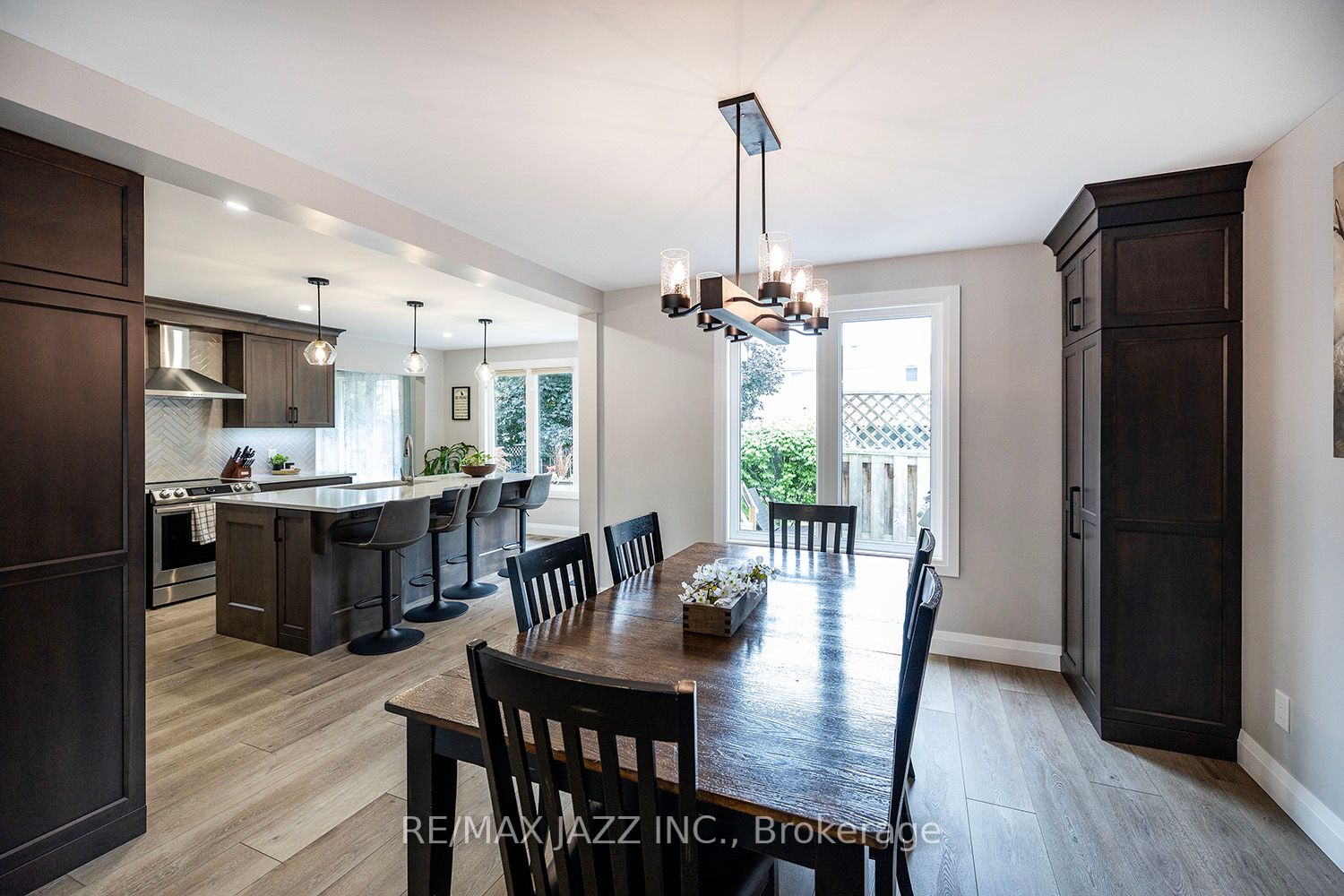 857 Sundance Circ