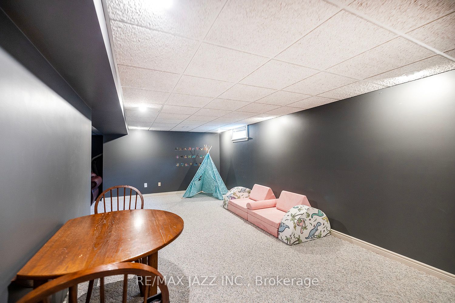 857 Sundance Circ