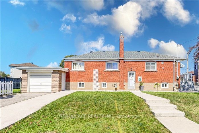 1366 Warden Avenue