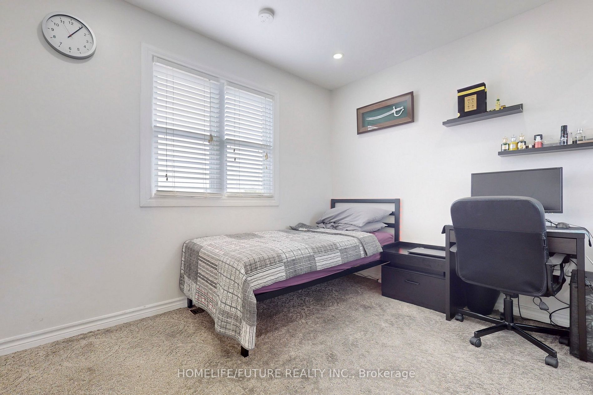 63 Stanford Cres