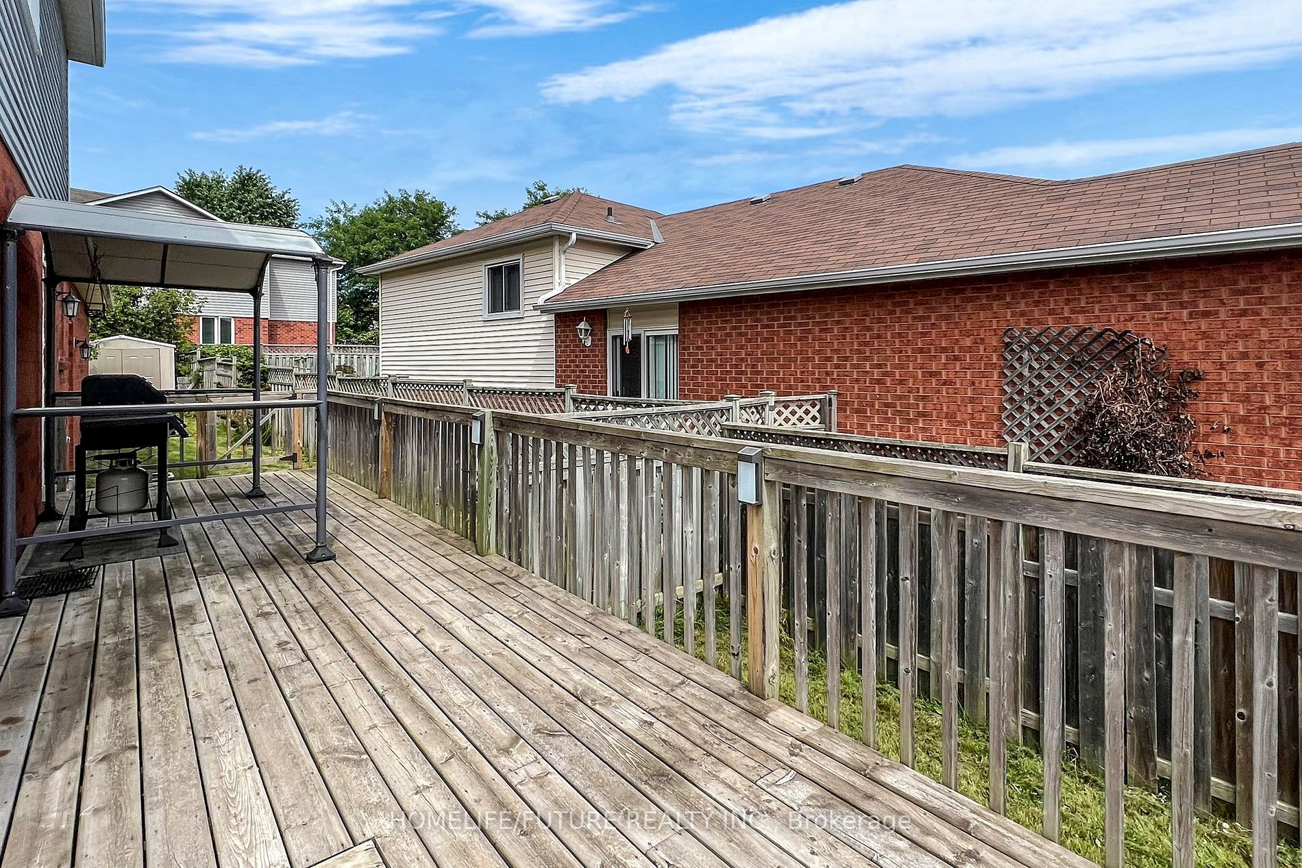 63 Stanford Cres