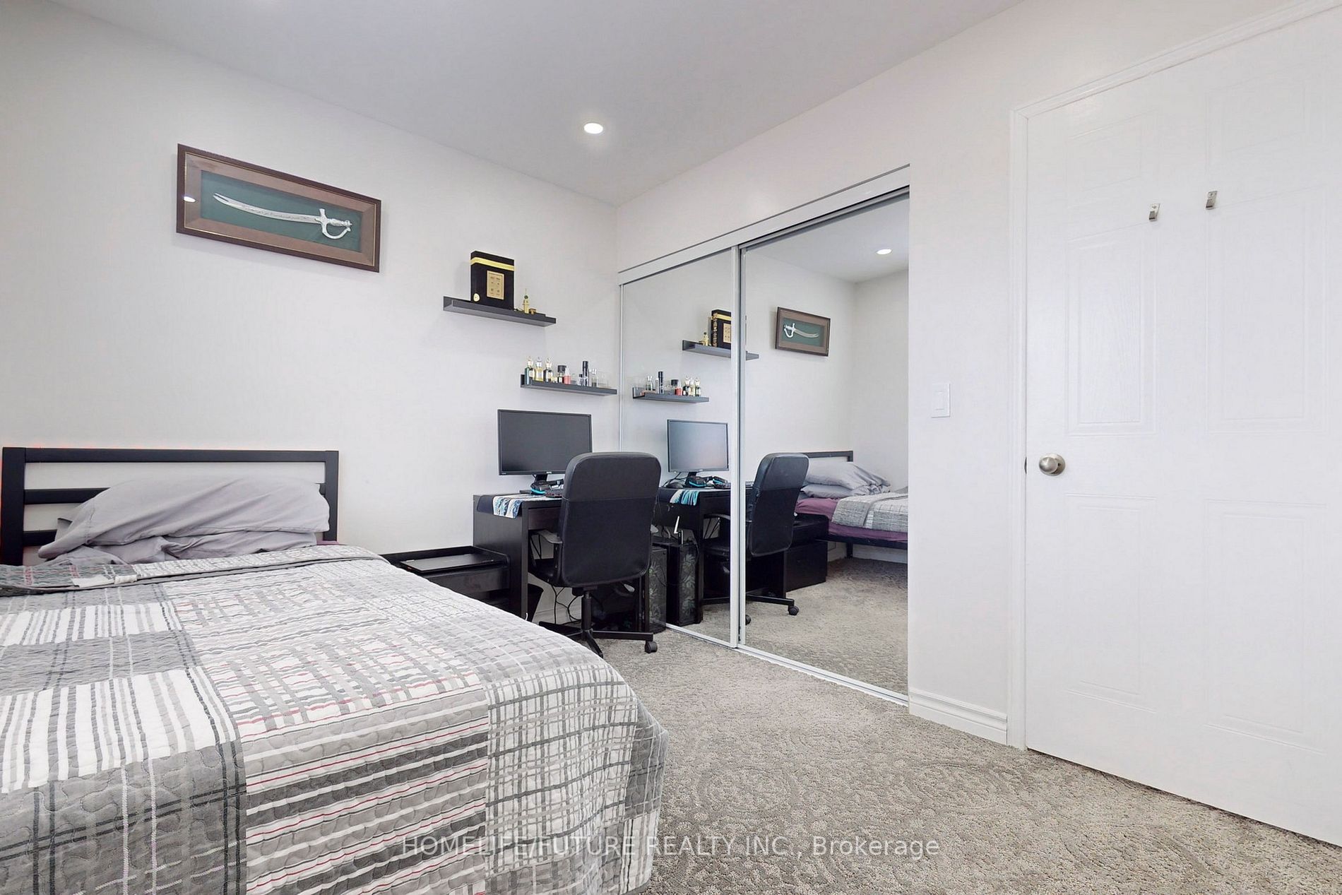 63 Stanford Cres