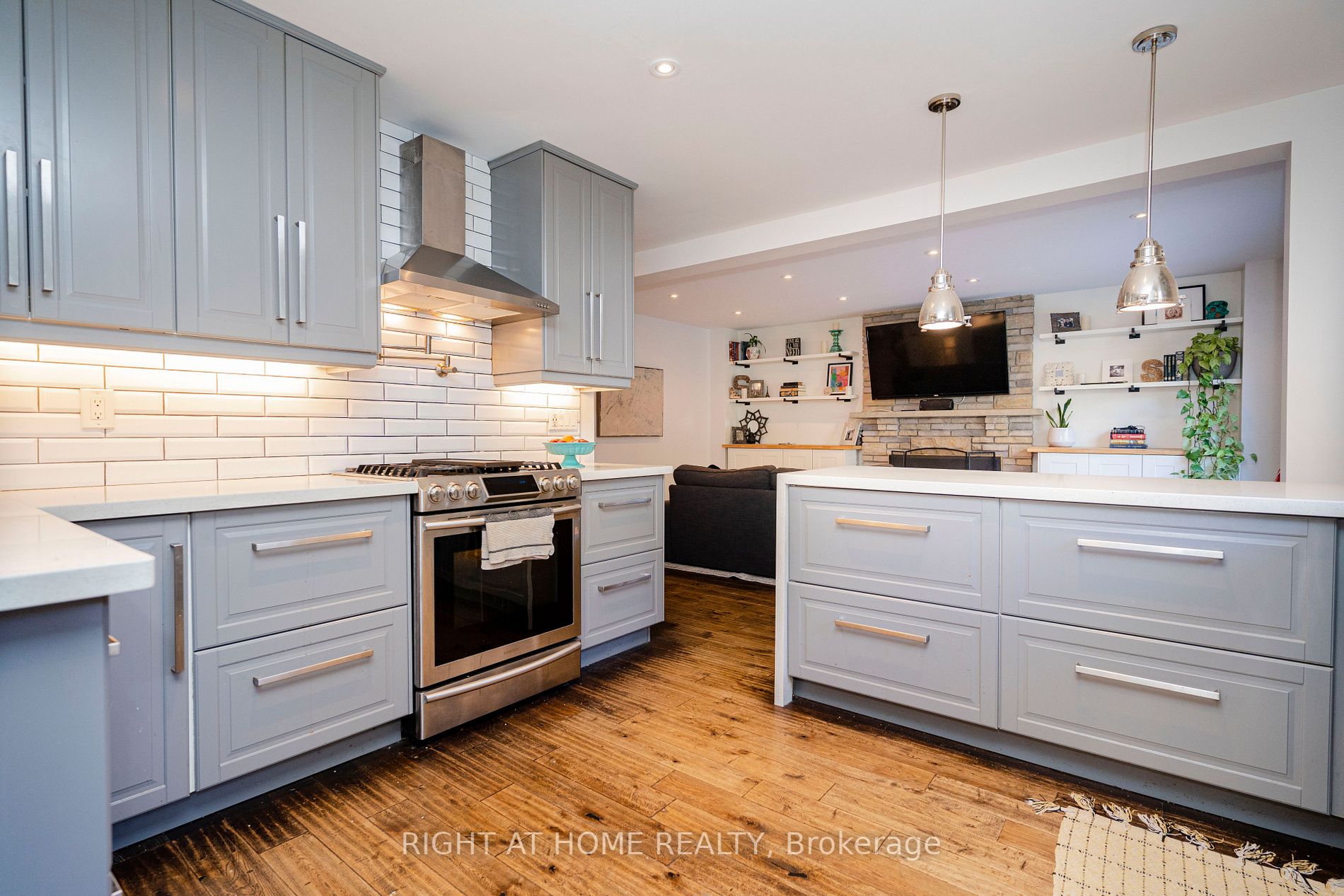 432 Prince Of Wales Dr