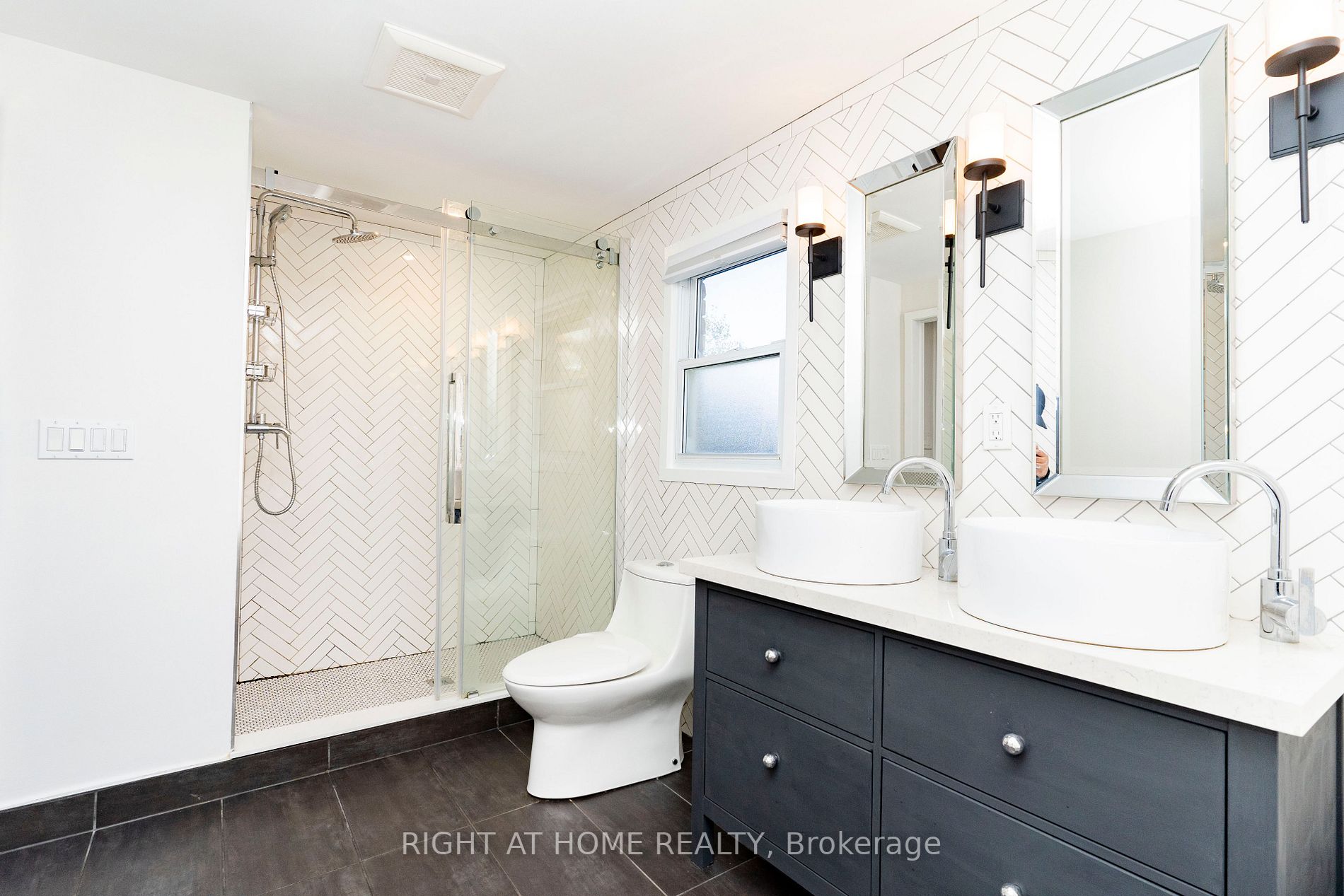 432 Prince Of Wales Dr
