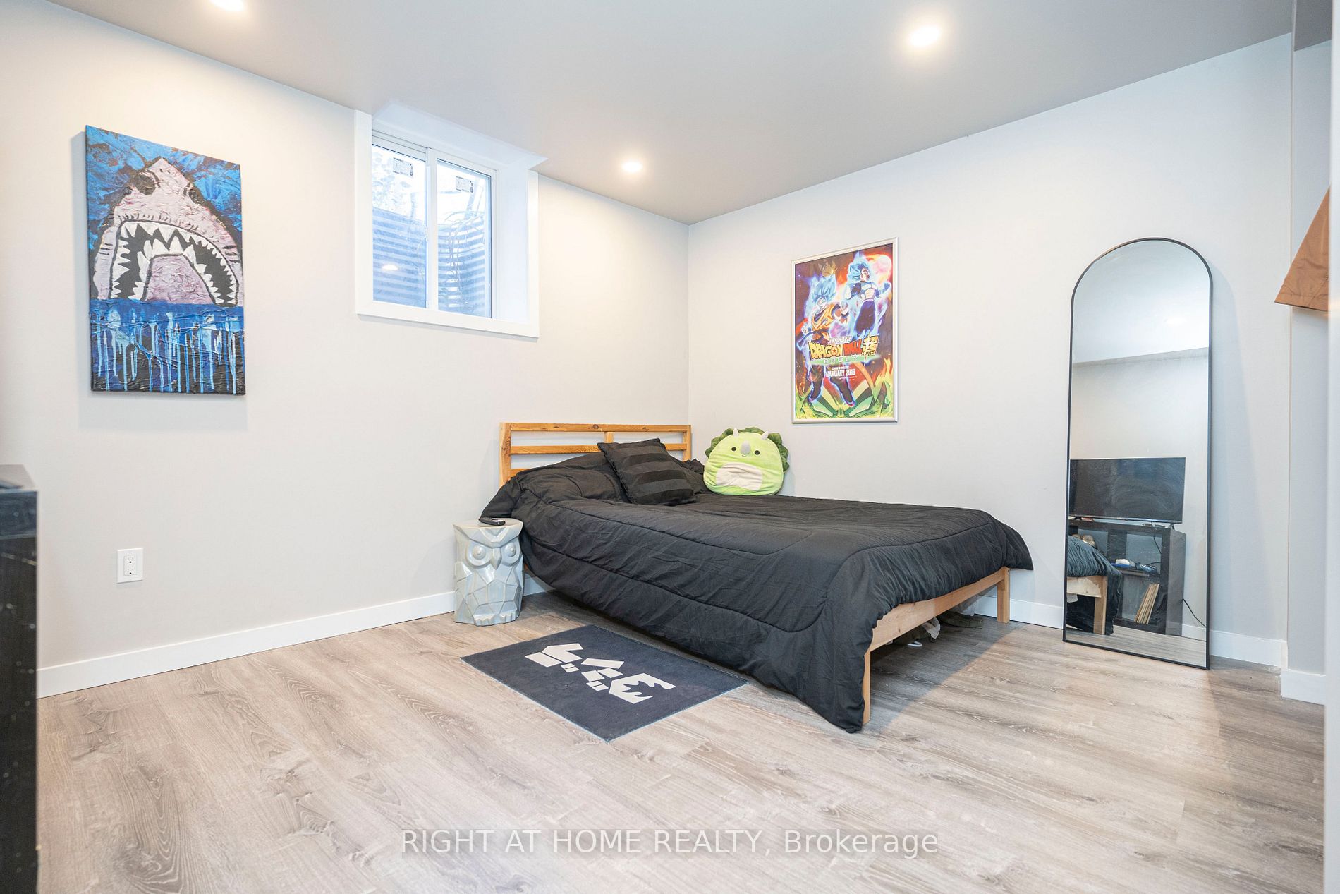 432 Prince Of Wales Dr