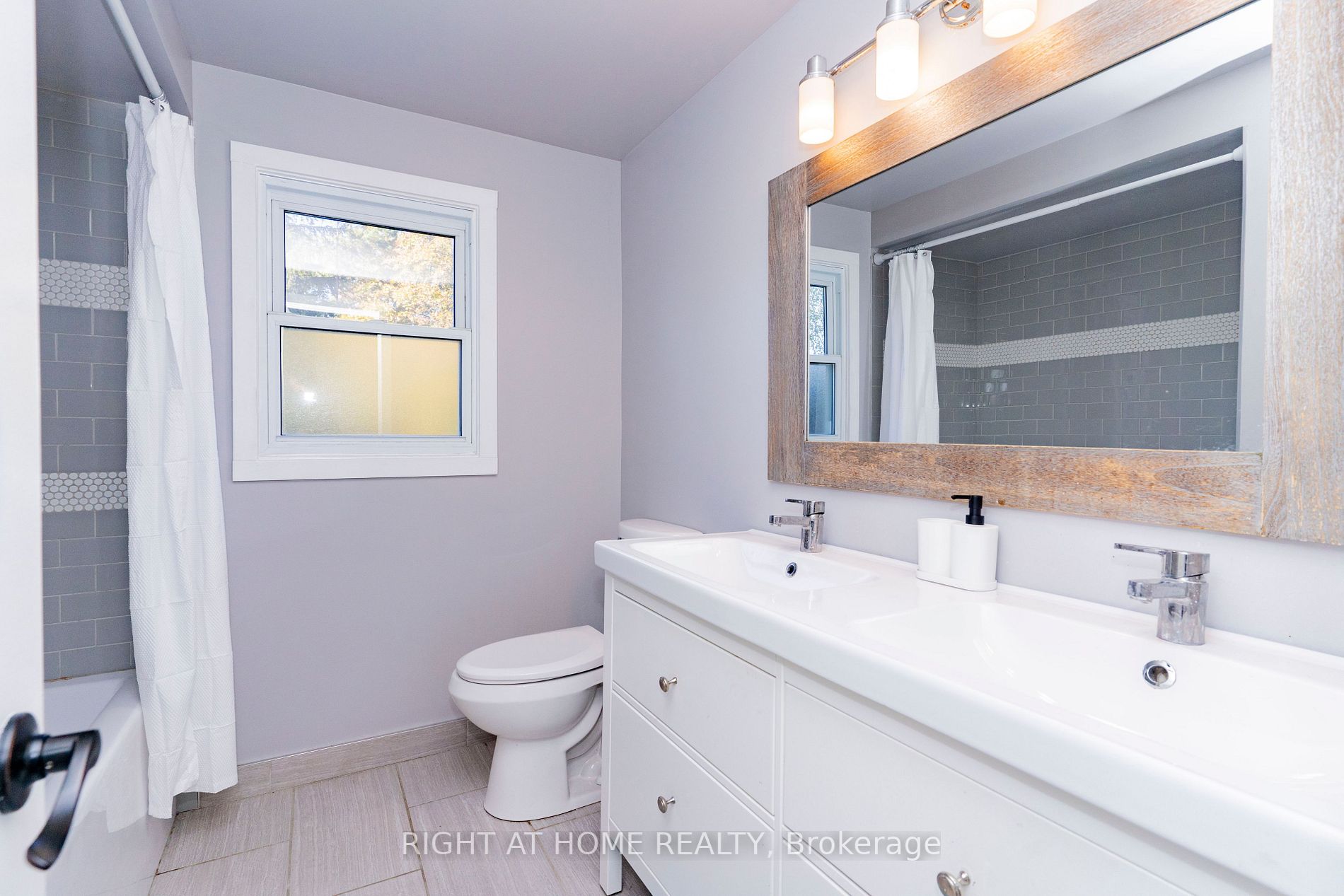 432 Prince Of Wales Dr