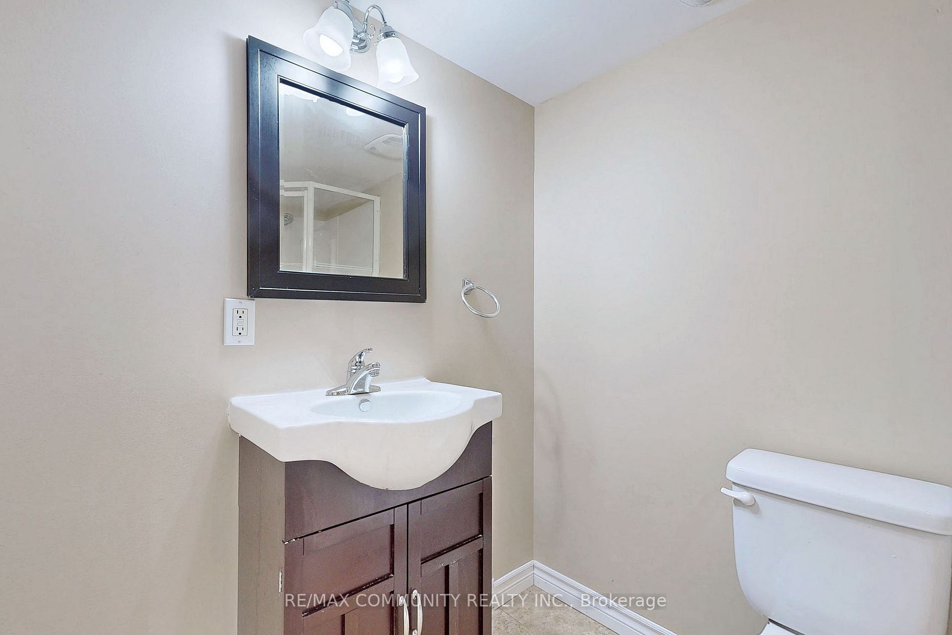 27 Sivyer Crescent
