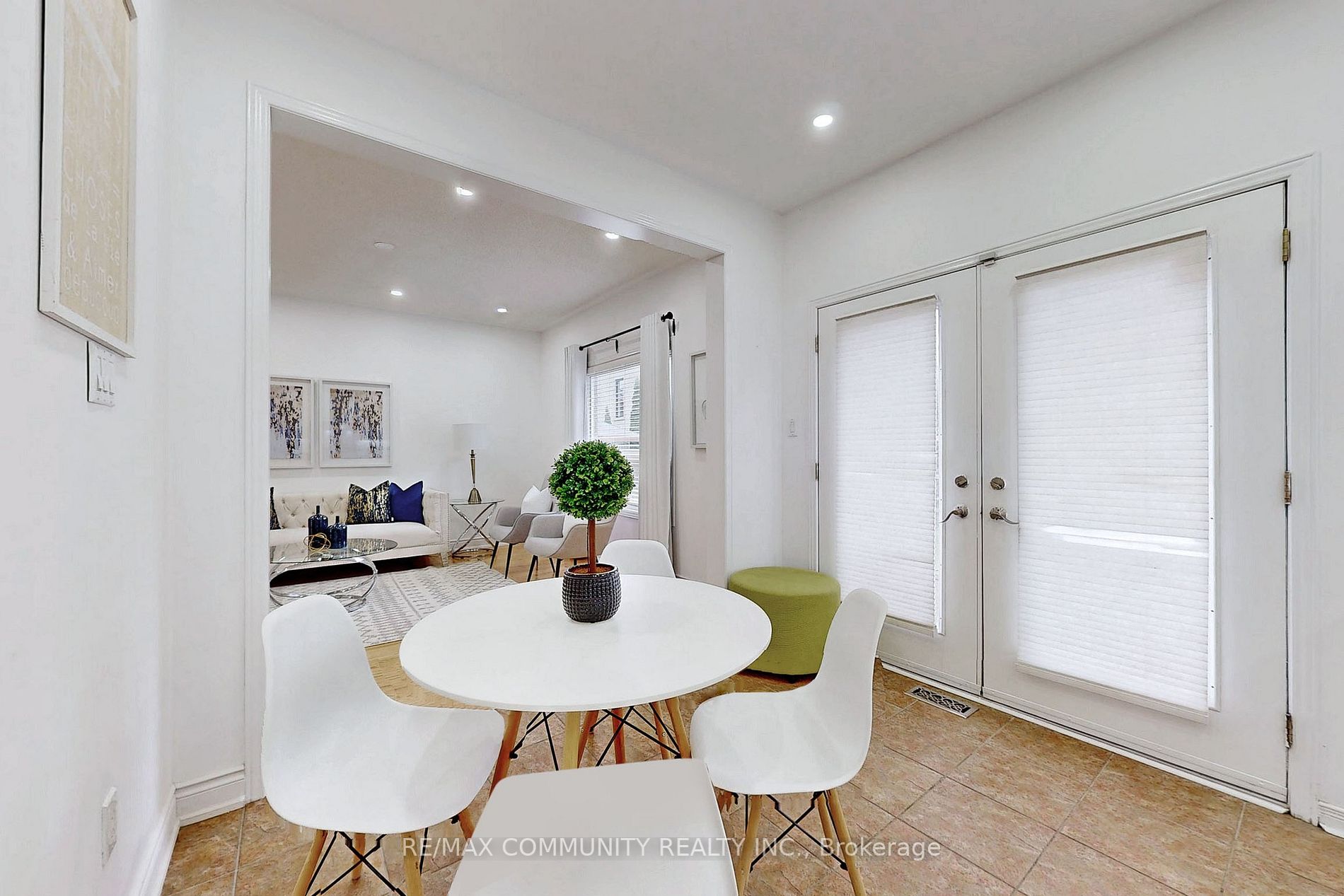 27 Sivyer Crescent