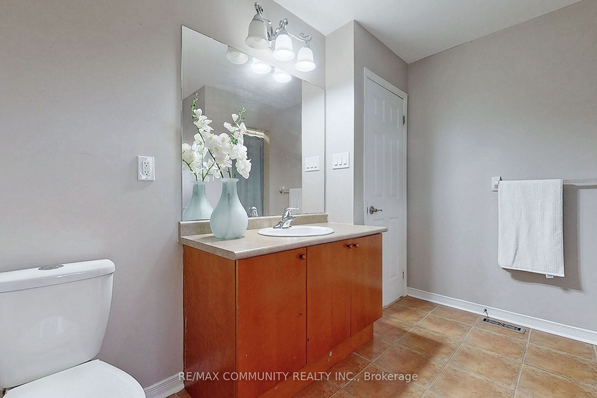 27 Sivyer Crescent