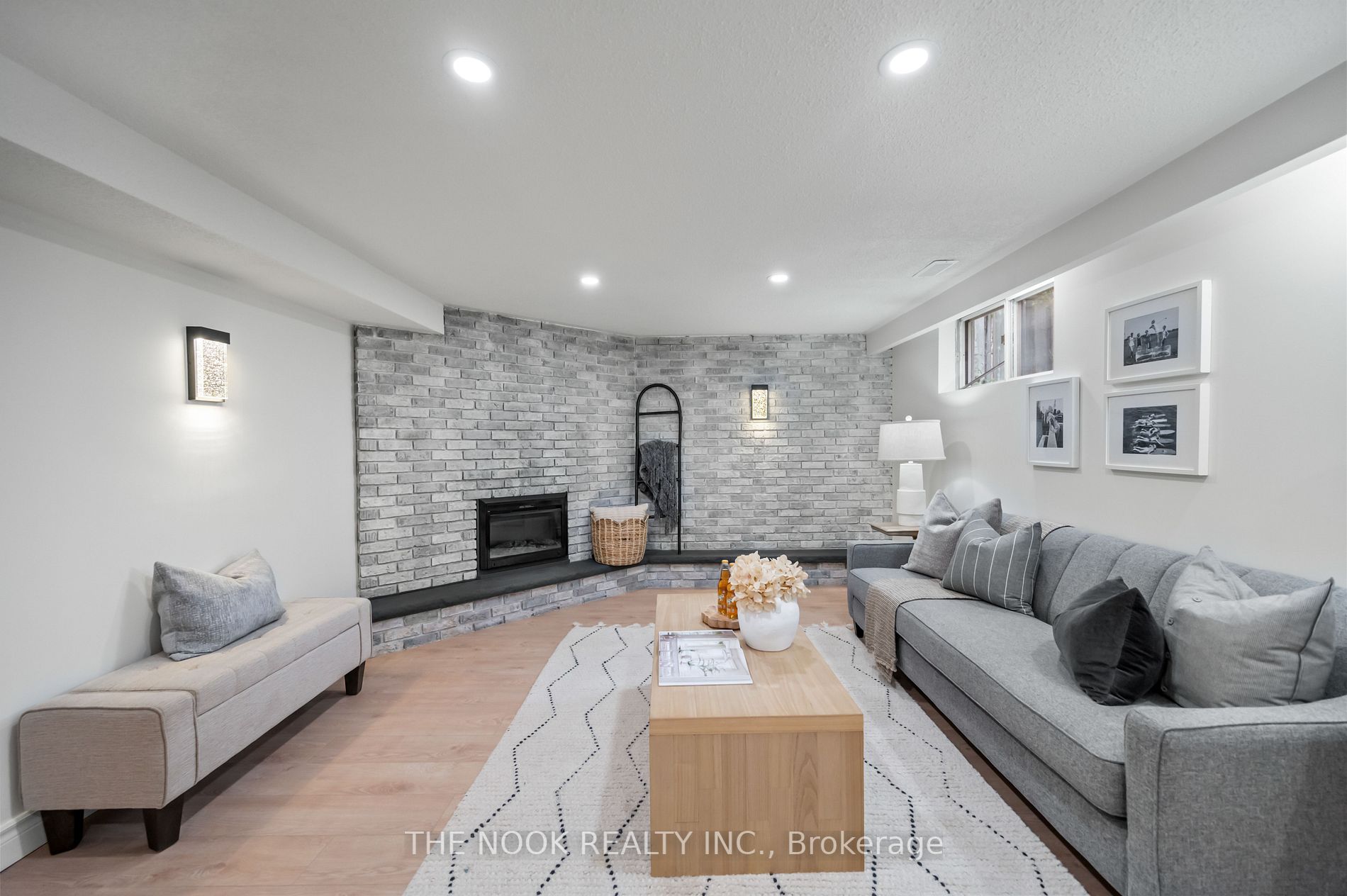 25 Deekshill Dr