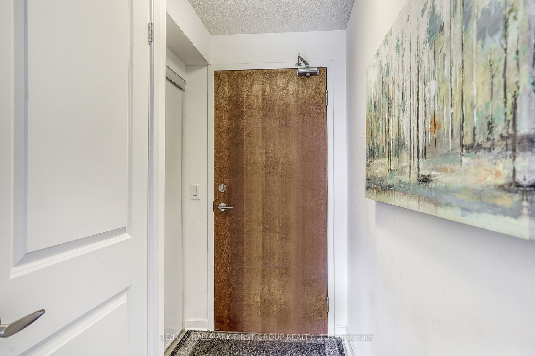 1235 Bayly St, #816