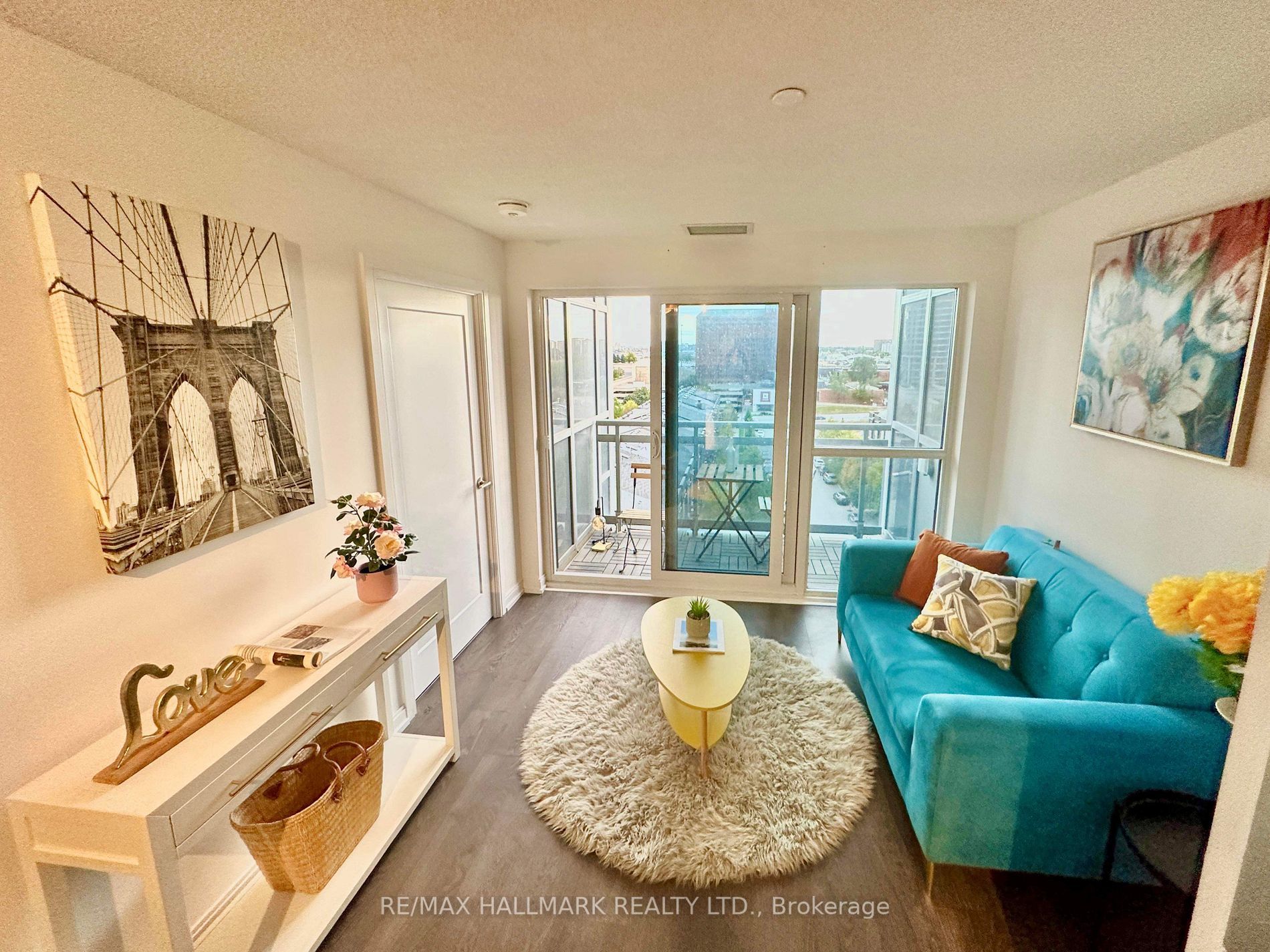 275 Village Green Sq, #825
