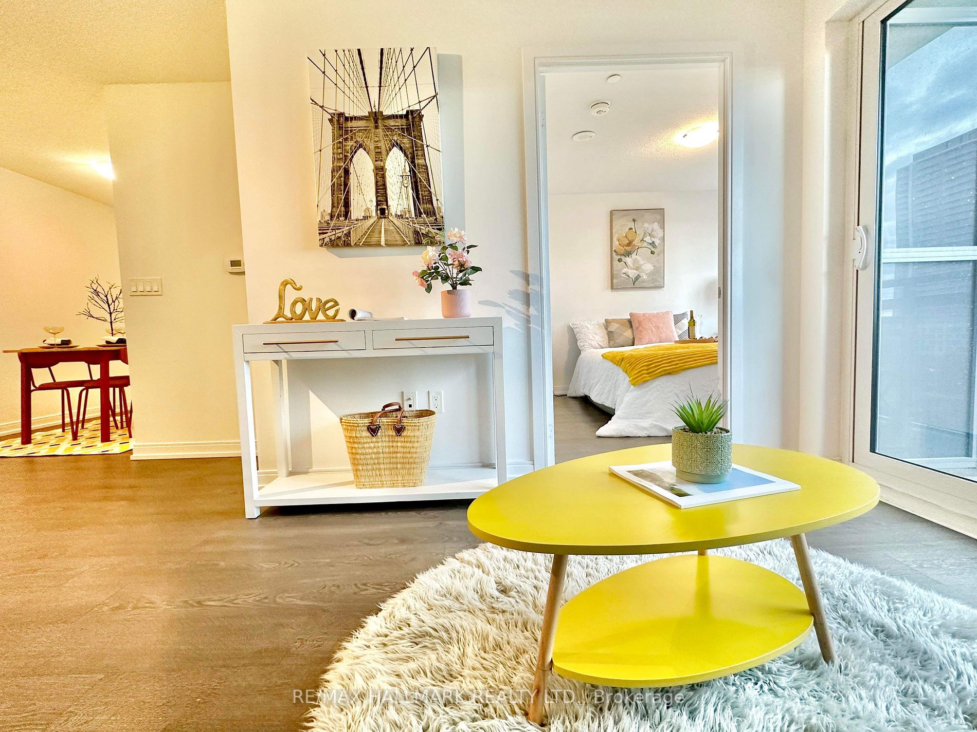 275 Village Green Sq, #825