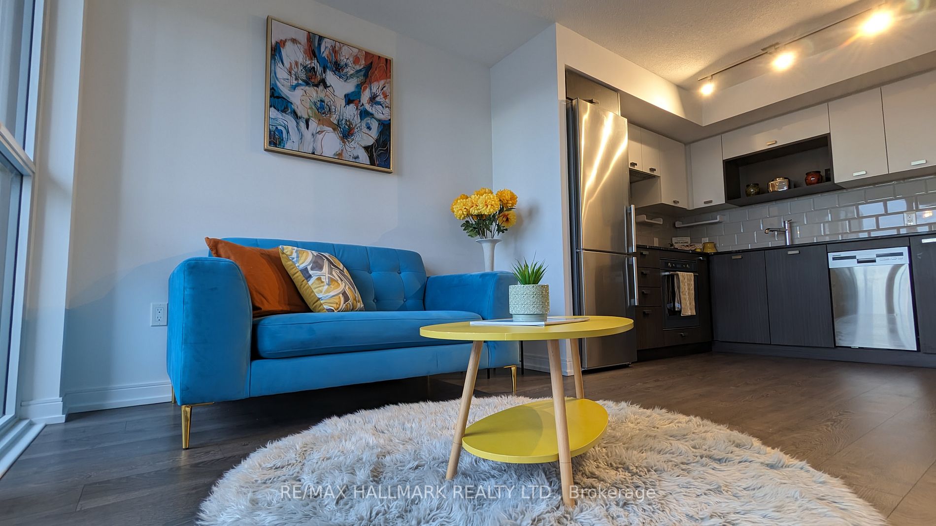 275 Village Green Sq, #825