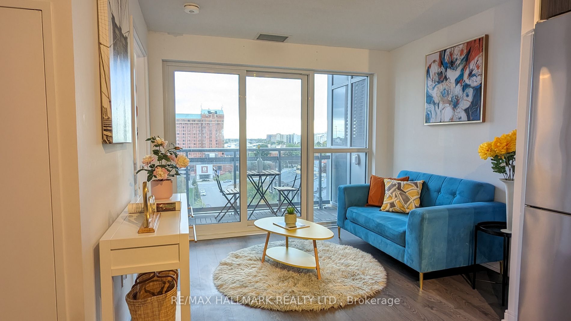 275 Village Green Sq, #825