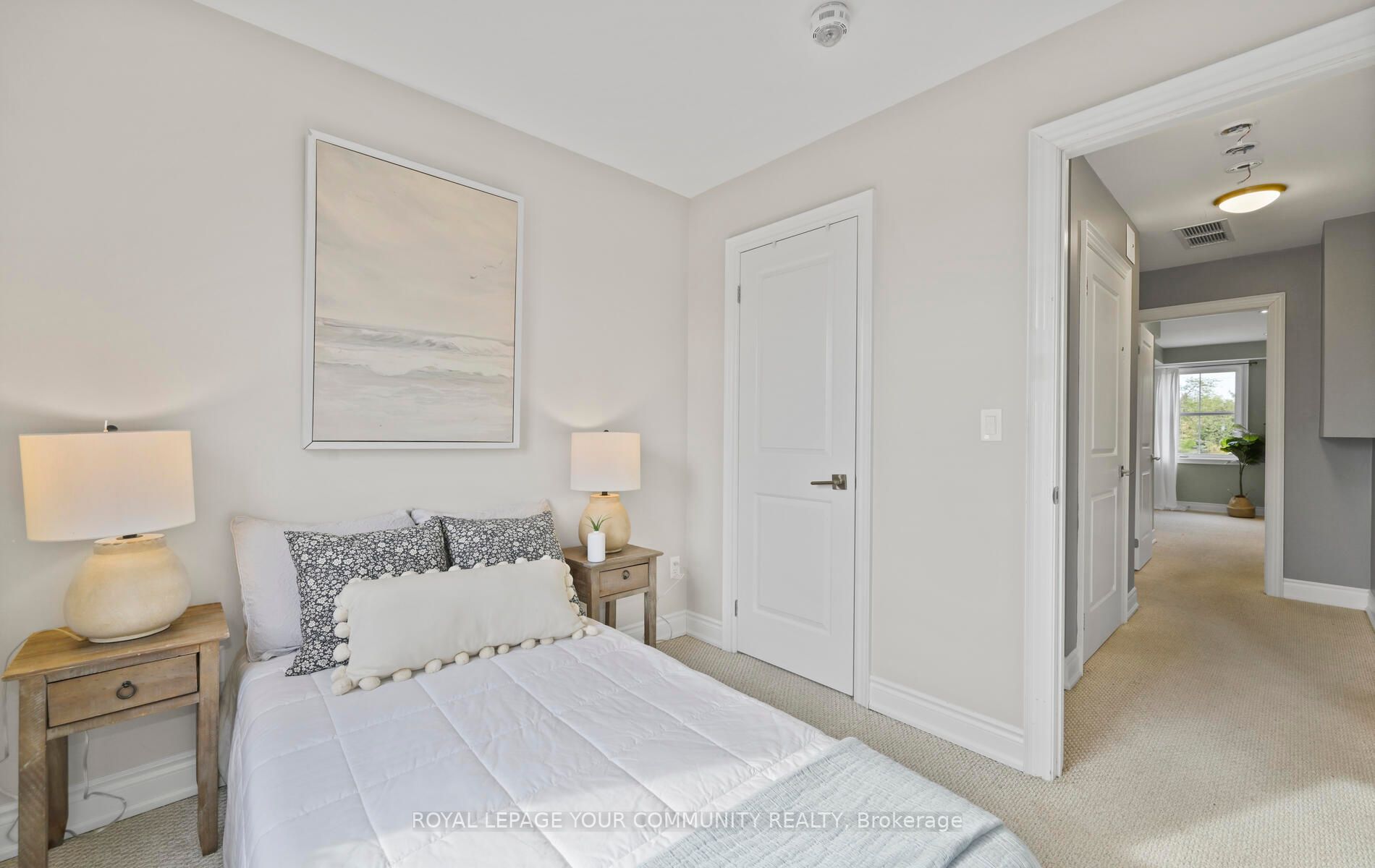 17 Baldwin Street N, #205