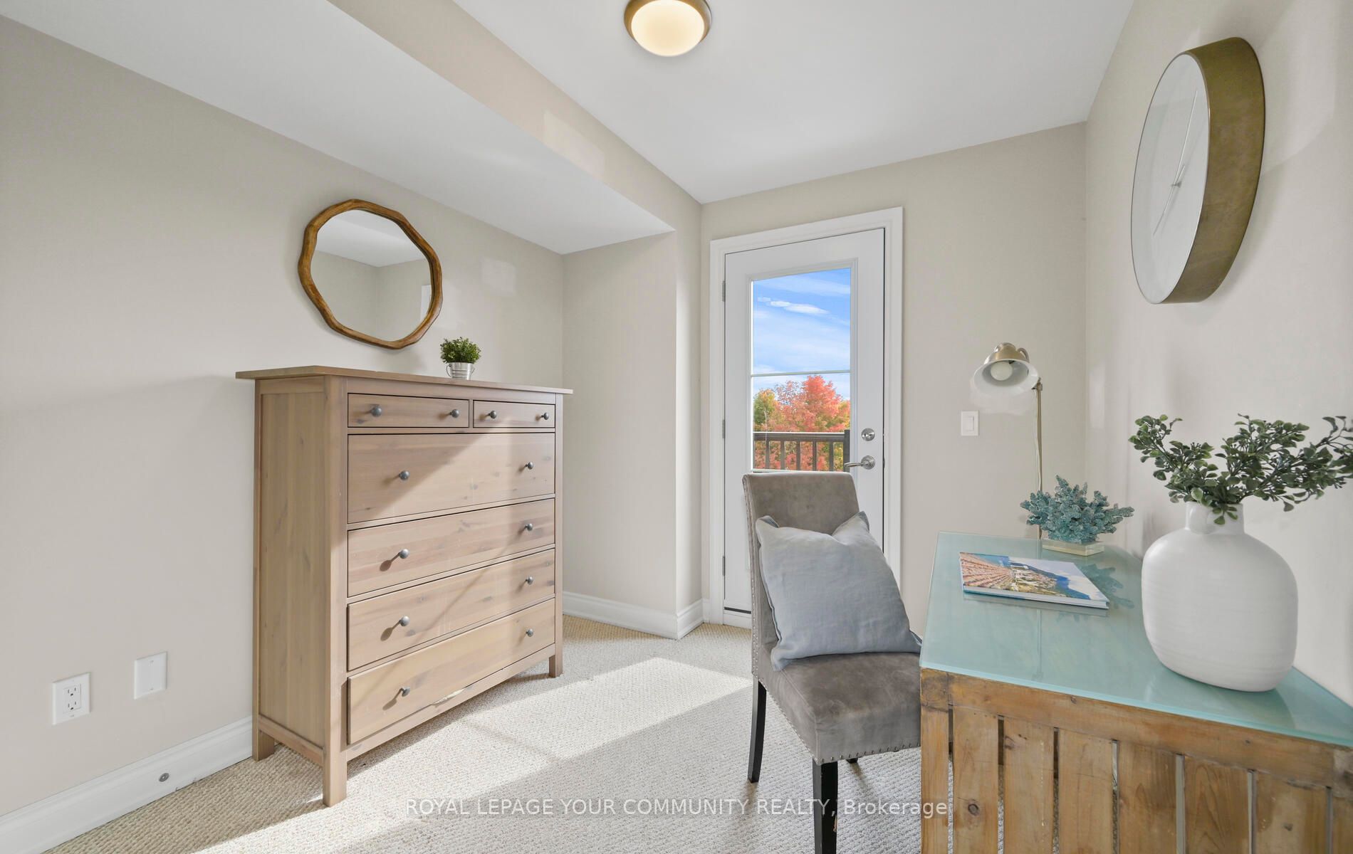 17 Baldwin Street N, #205