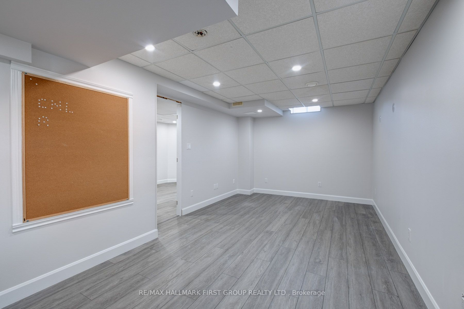 98 Guildwood Dr