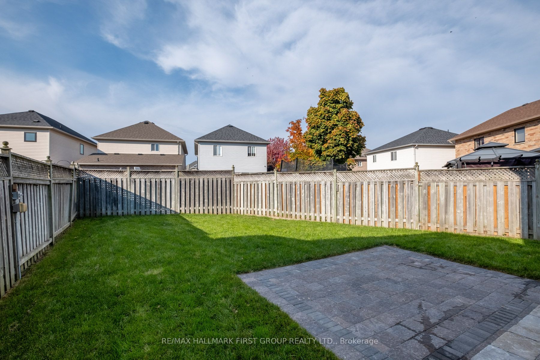 98 Guildwood Dr