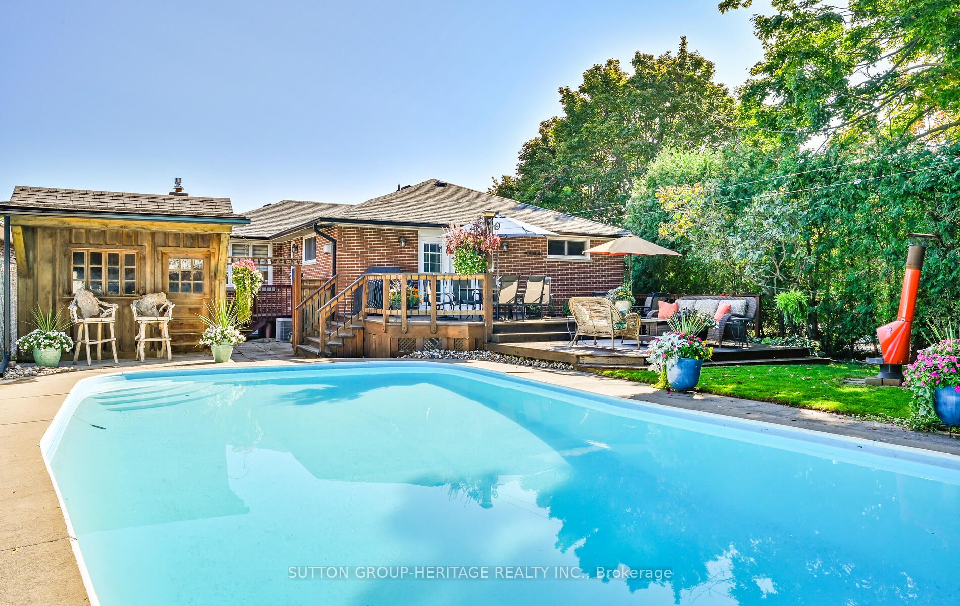 38 Churchill Rd