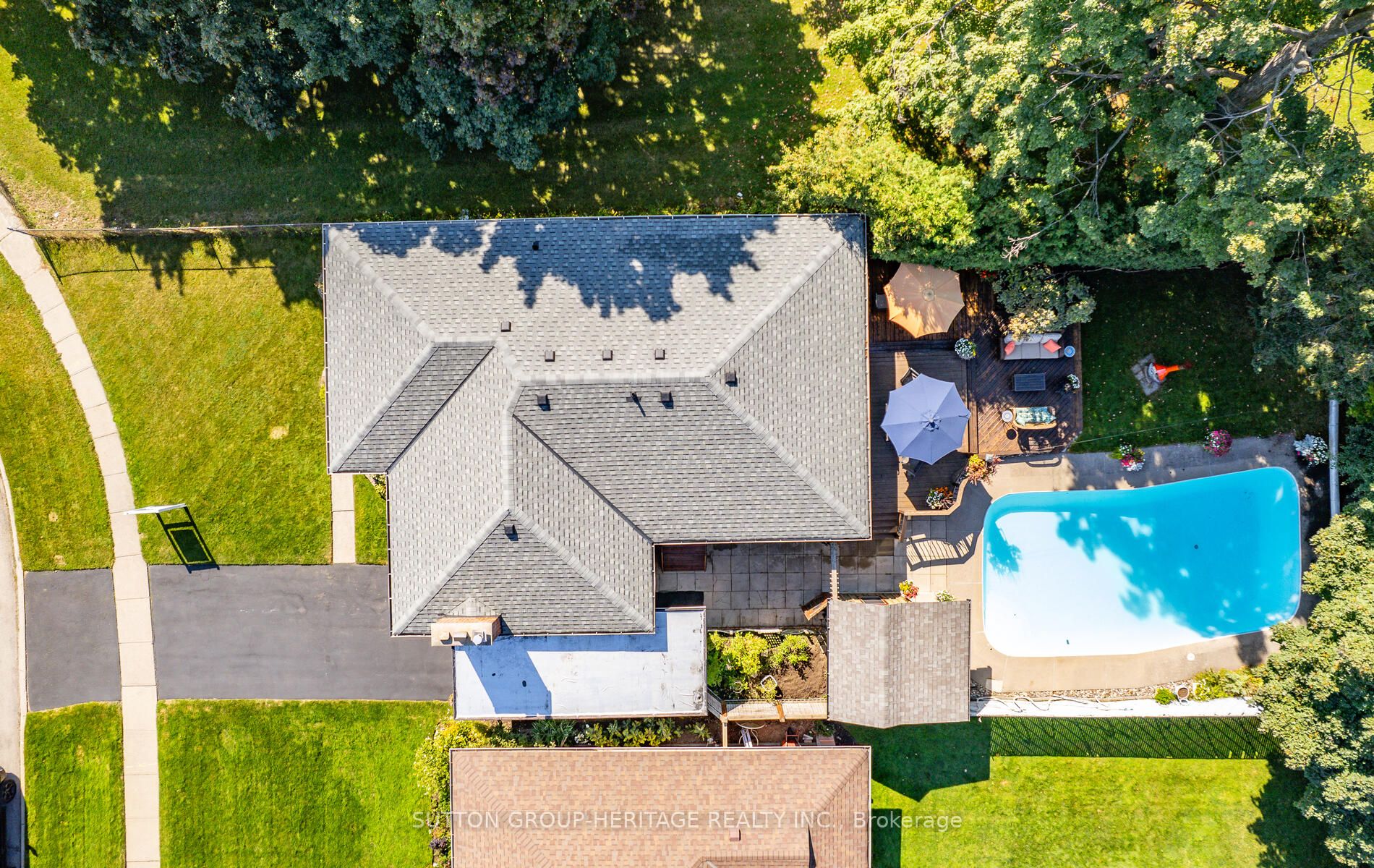38 Churchill Rd
