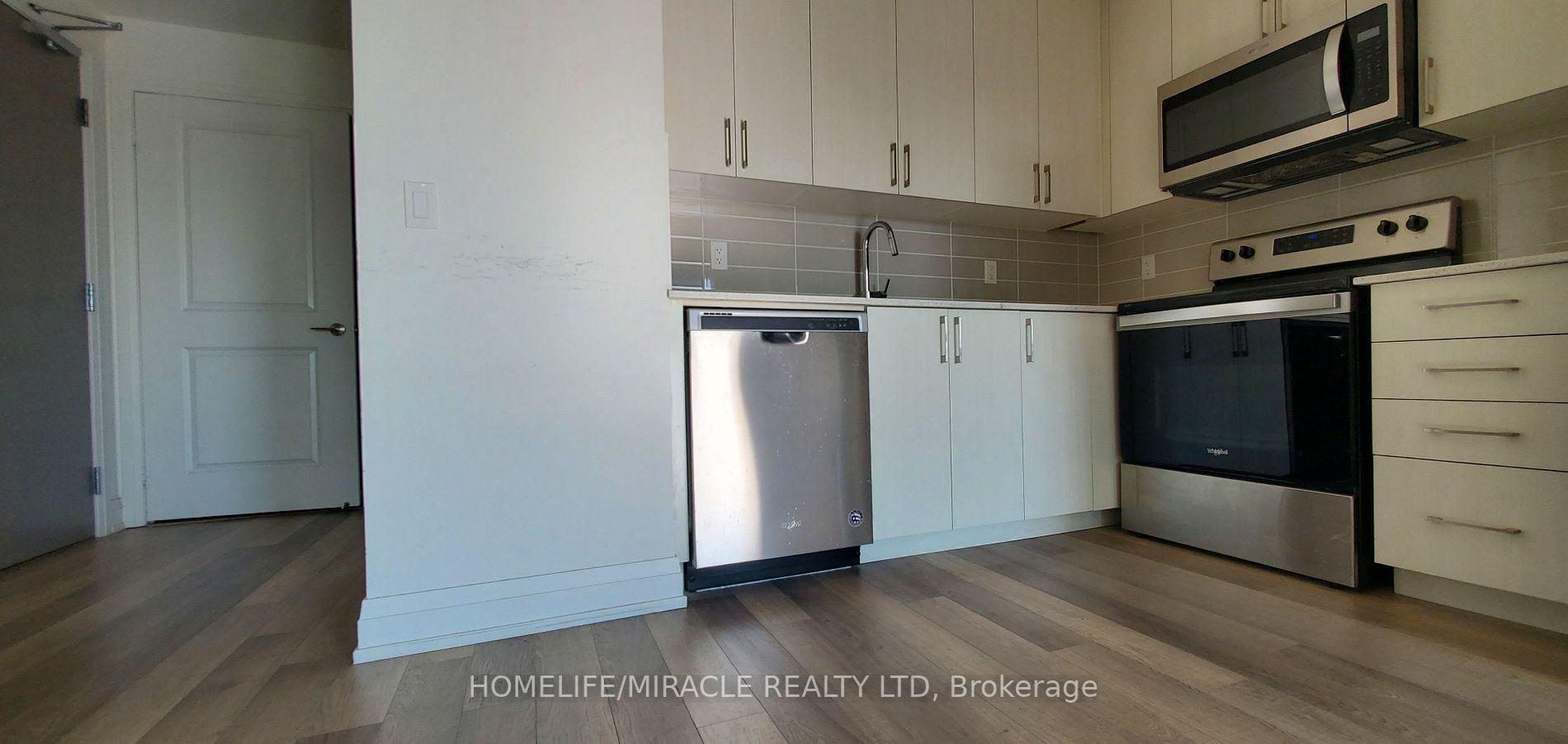 3121 Sheppard Ave E, ## 1507