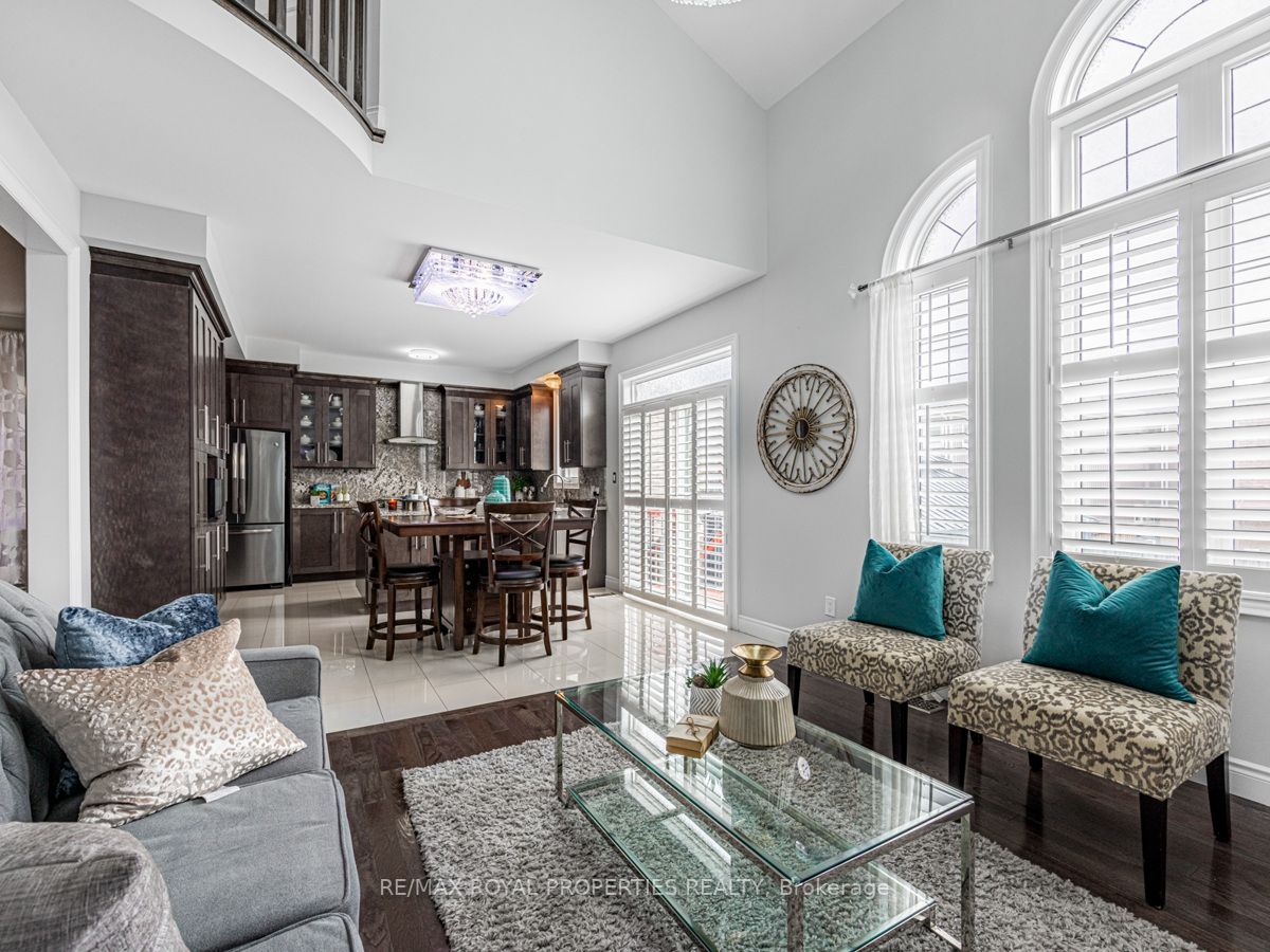 102 Sumersford Dr