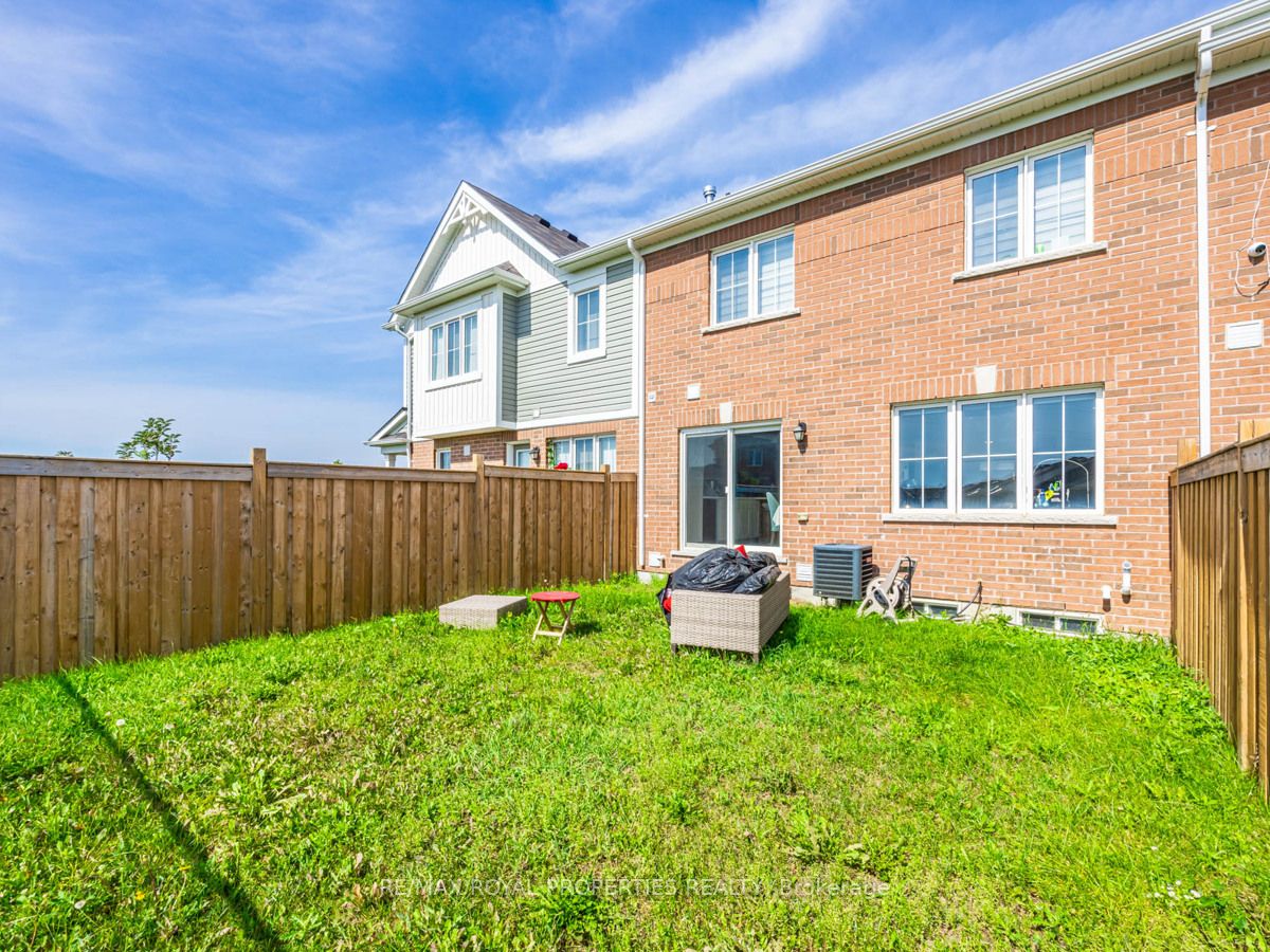 1103 Dragonfly Ave