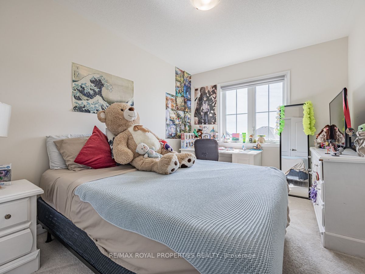 1103 Dragonfly Ave
