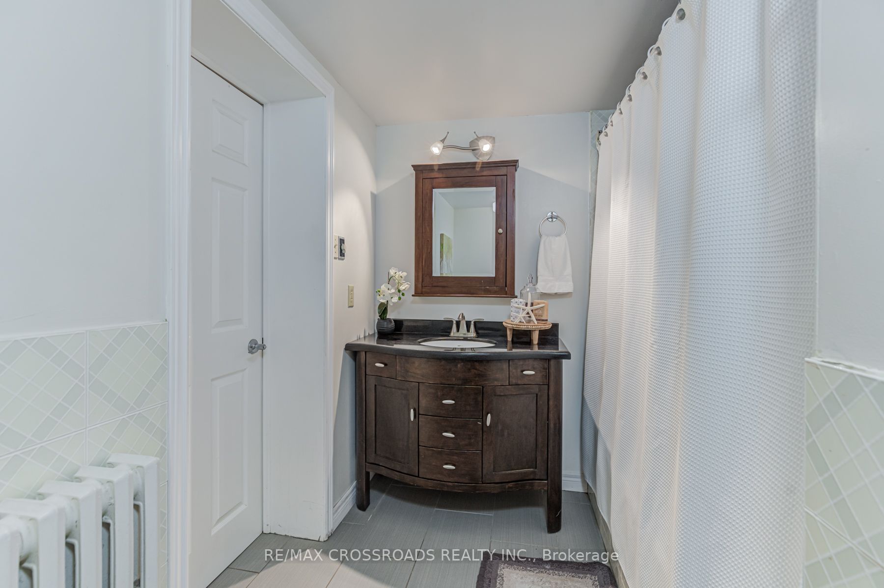 1 Crescentwood Rd