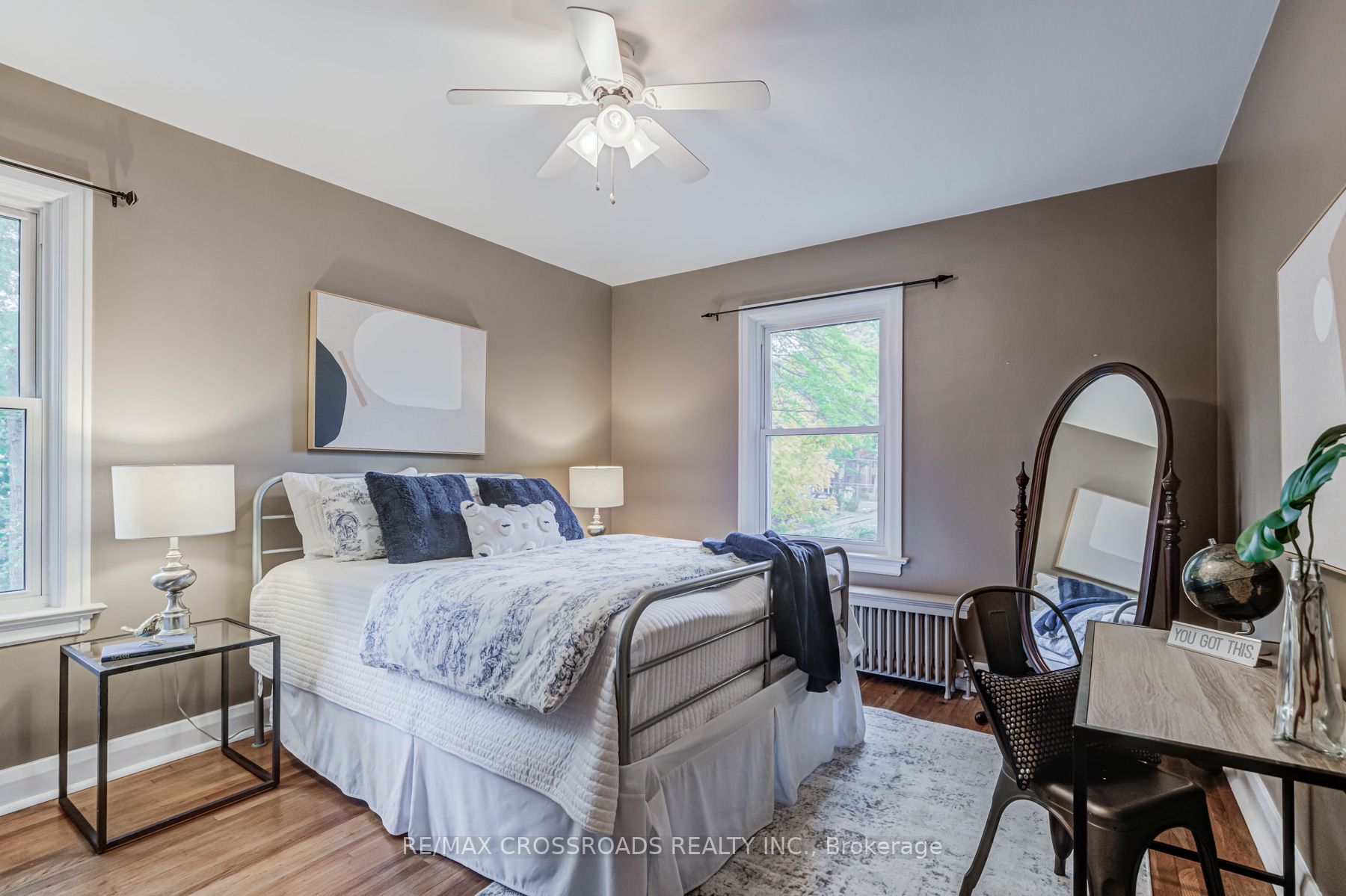 1 Crescentwood Rd