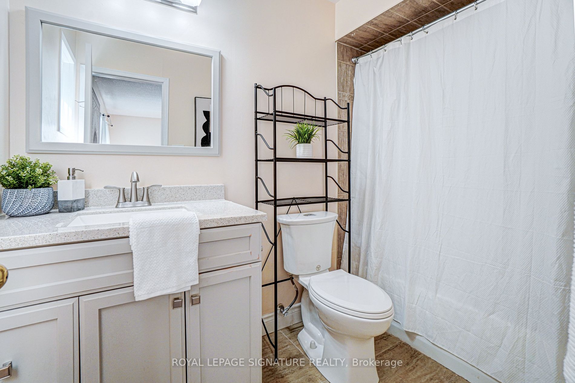 1995 Pine Grove Avenue, #29