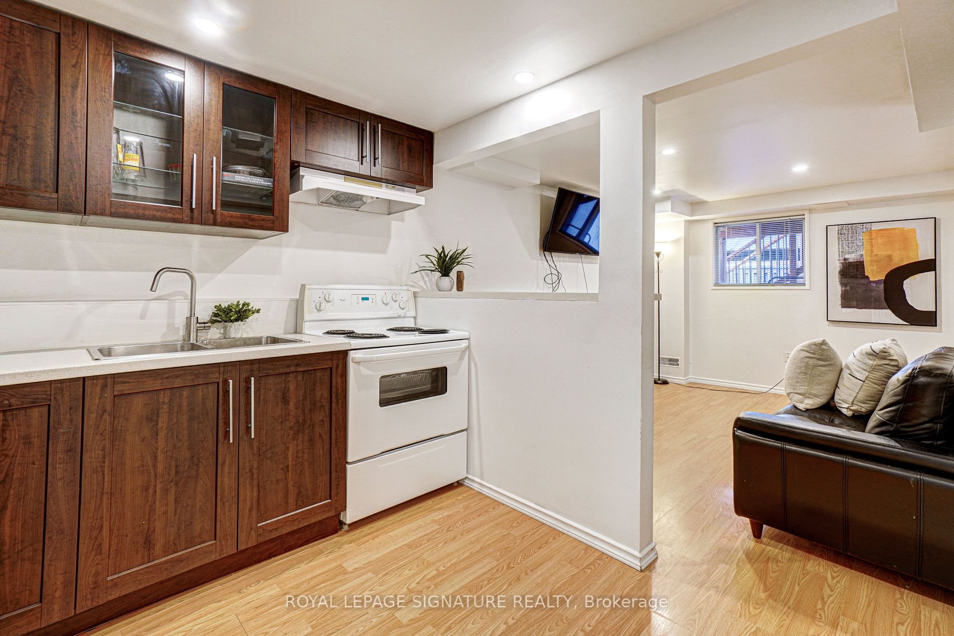 1995 Pine Grove Avenue, #29
