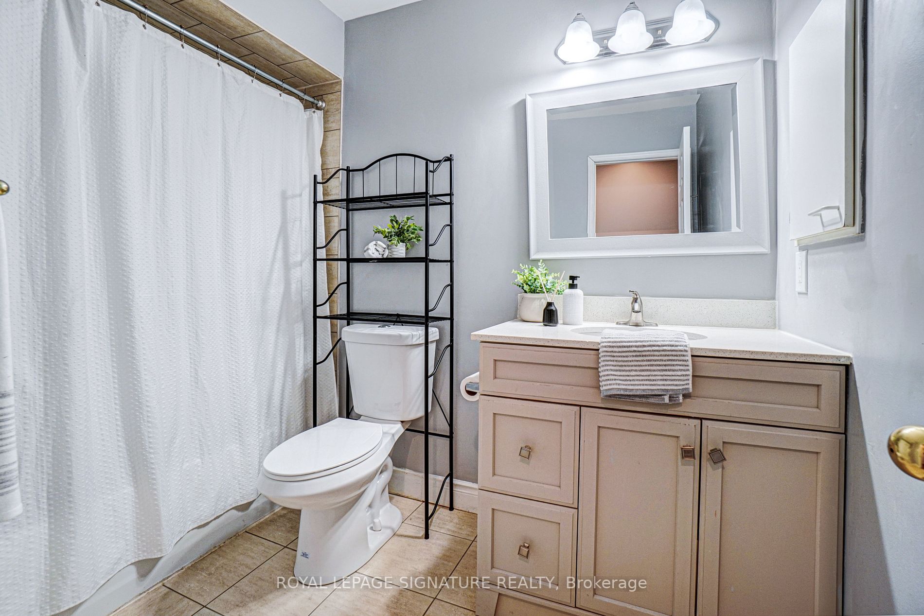 1995 Pine Grove Avenue, #29