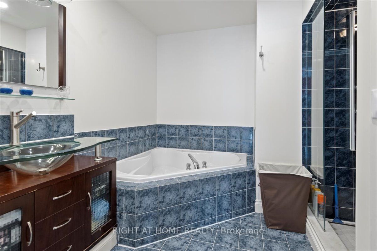 16 Ashbury Blvd