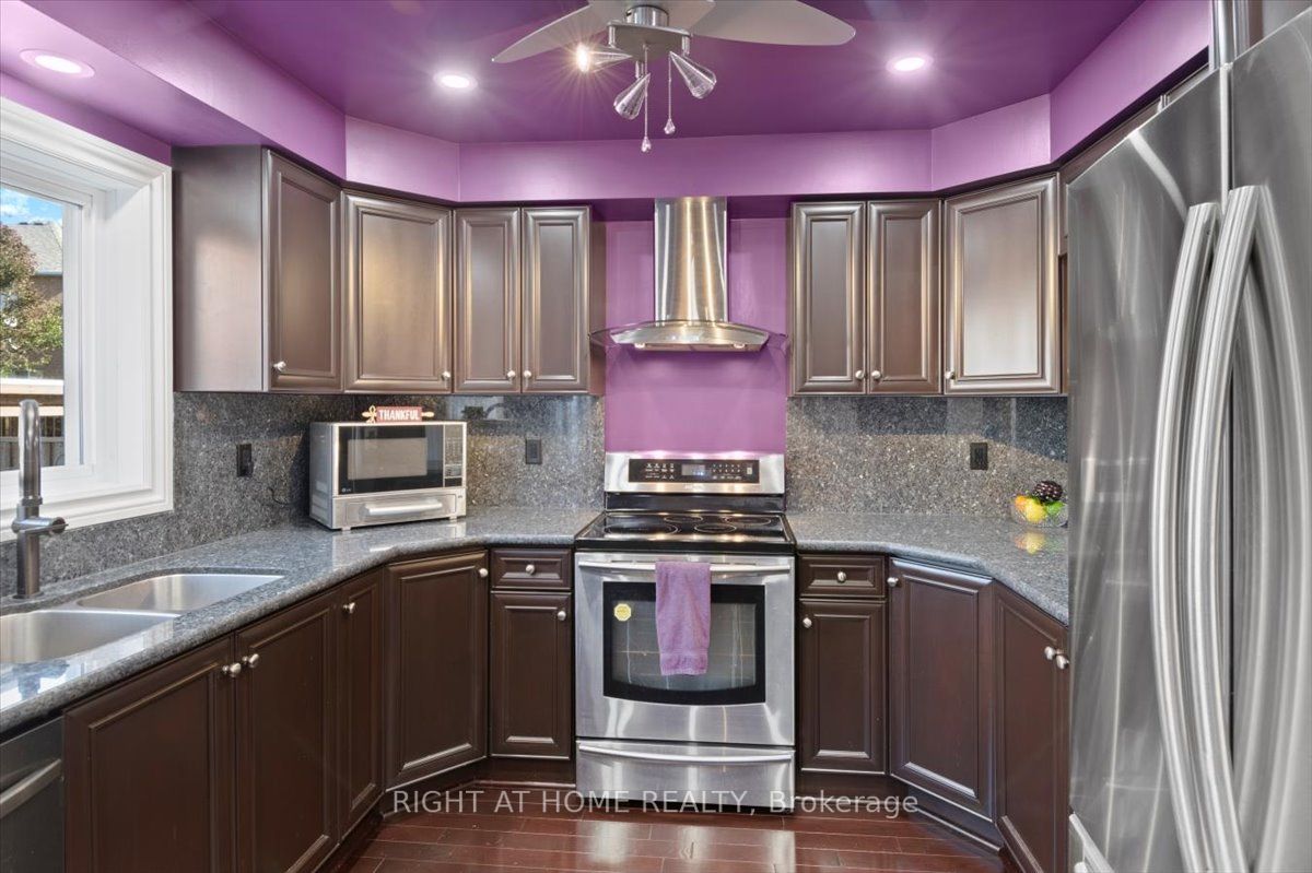 16 Ashbury Blvd