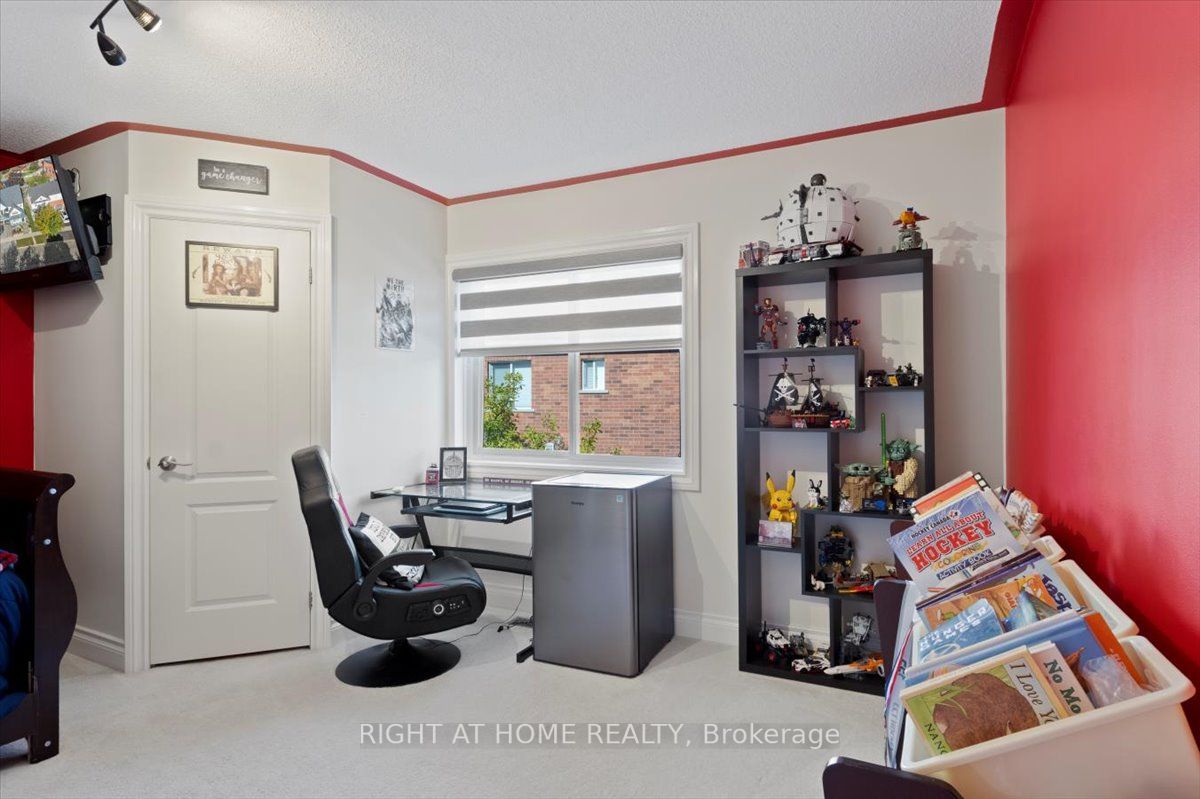 16 Ashbury Blvd