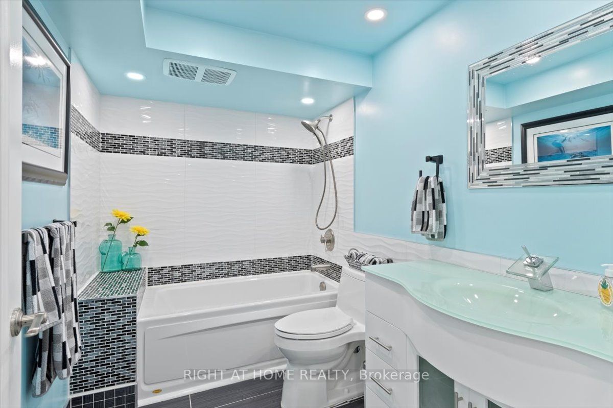 16 Ashbury Blvd