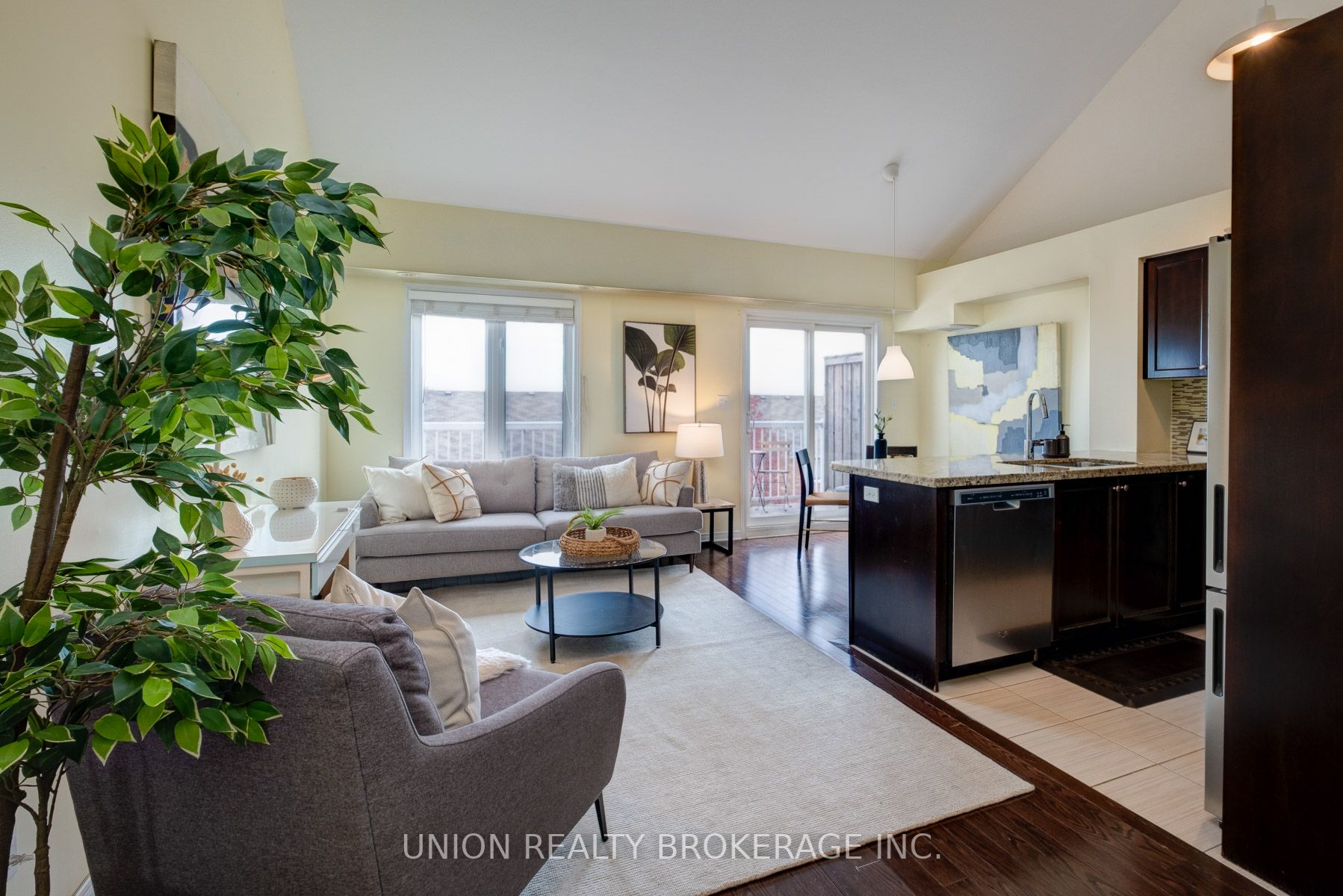 655D Warden Avenue, #72